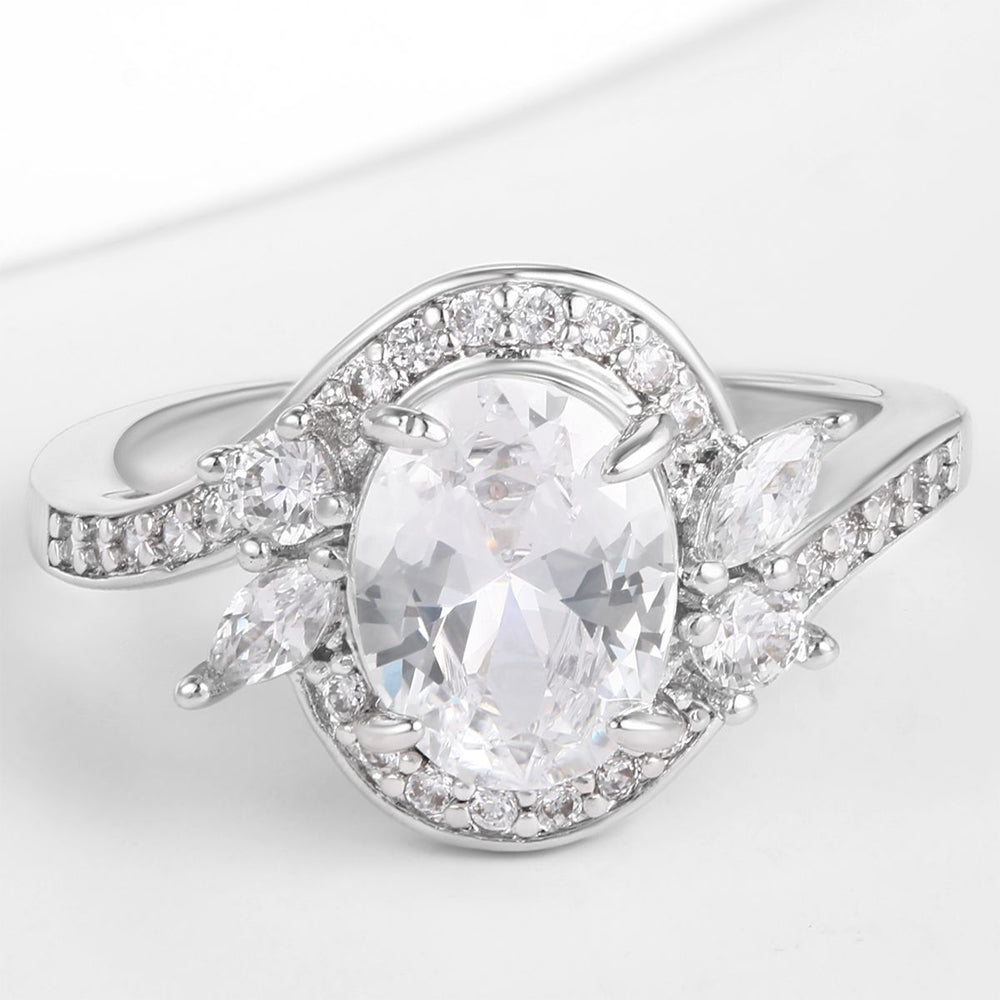 Anillo de Aleación Bañado en Oro con Cristal Emporia® Blanco