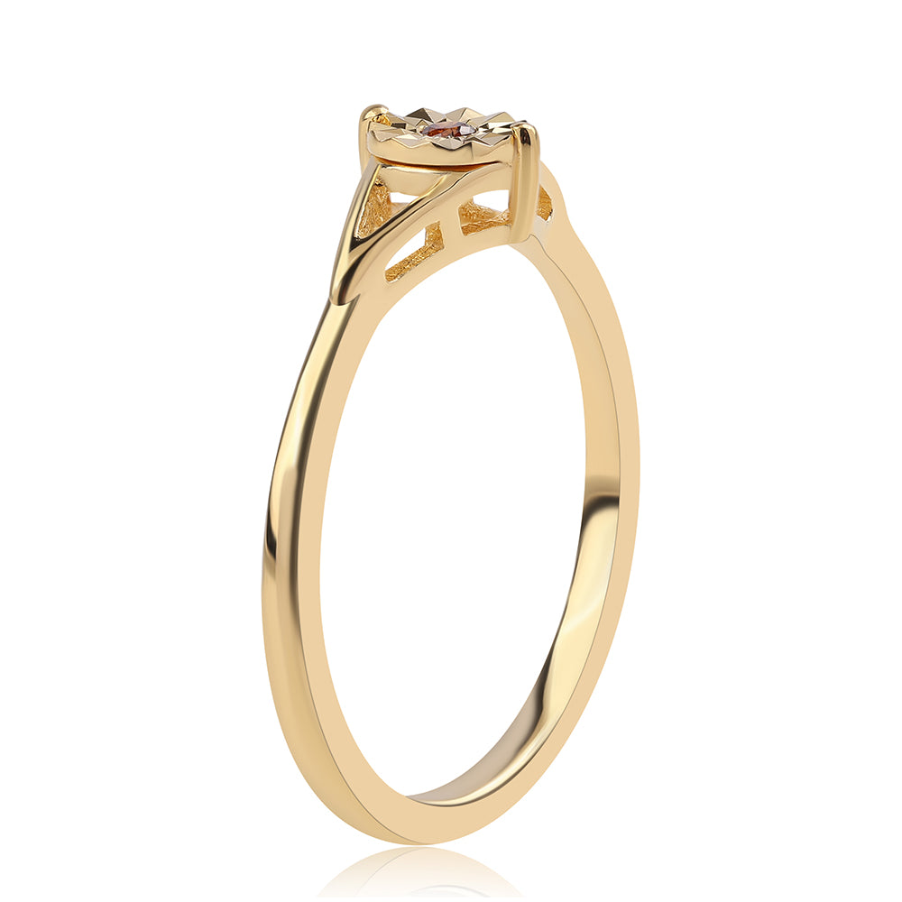 Anillo de Plata Bañada en Oro con Diamante Rojo