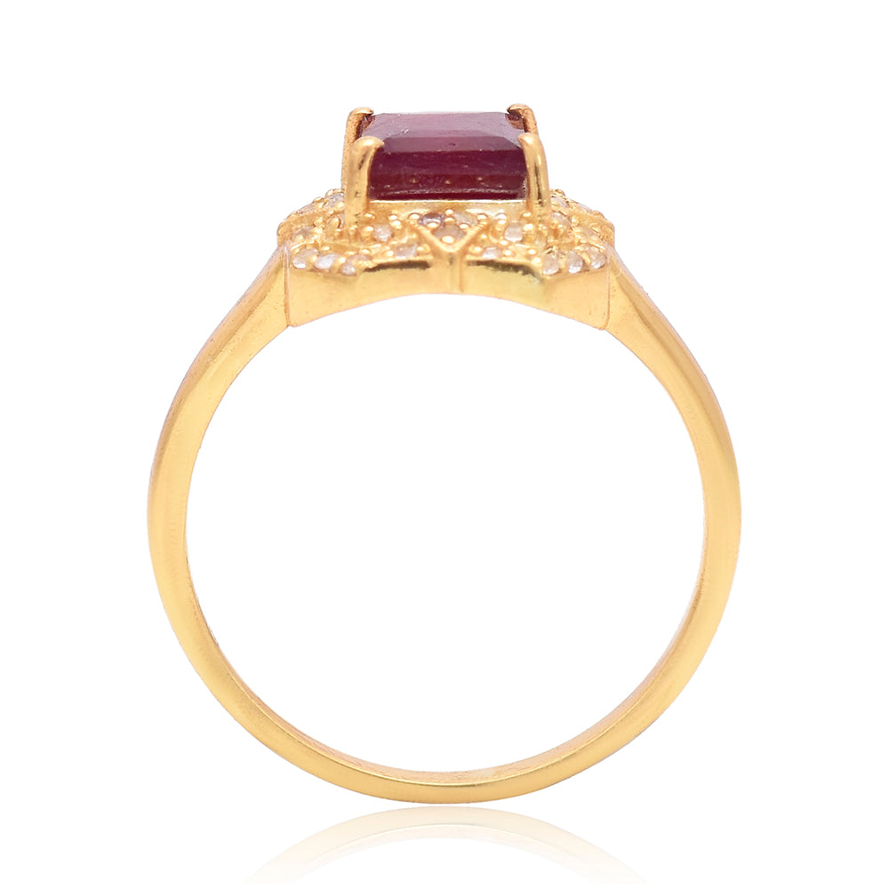 Anillo de Plata Bañada en Oro con Rubí de Madagascar y Topacio Blanco