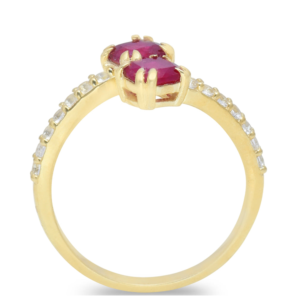 Anillo de Plata Bañada en Oro con Rubí de Madagascar y Topacio Blanco