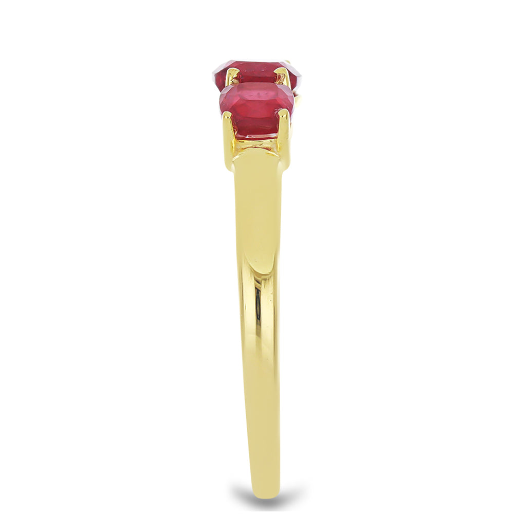 Anillo de Oro 9K con Rubí de Madagascar
