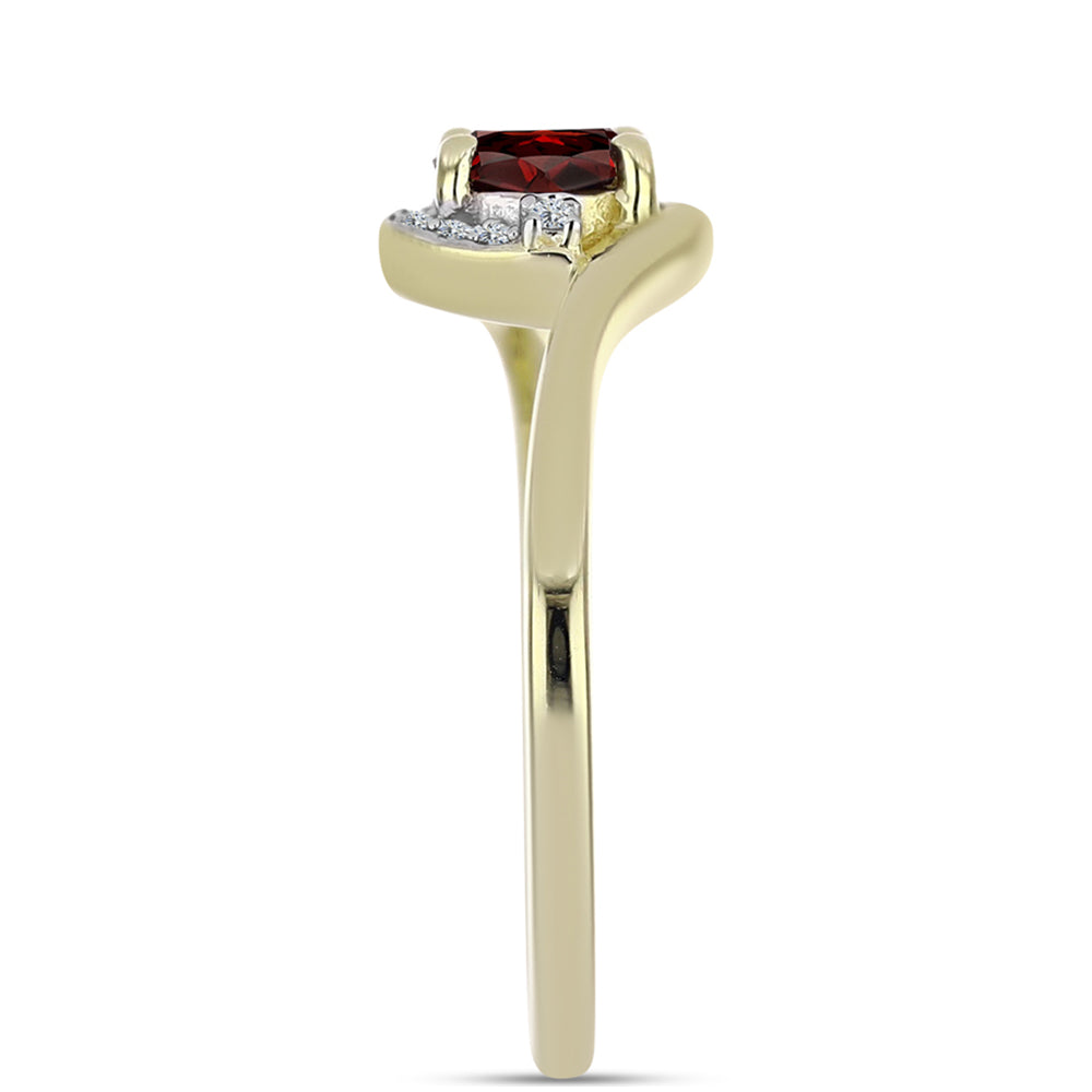 Anillo de Plata Bañada en Oro con Granate Barton y Topacio Blanco