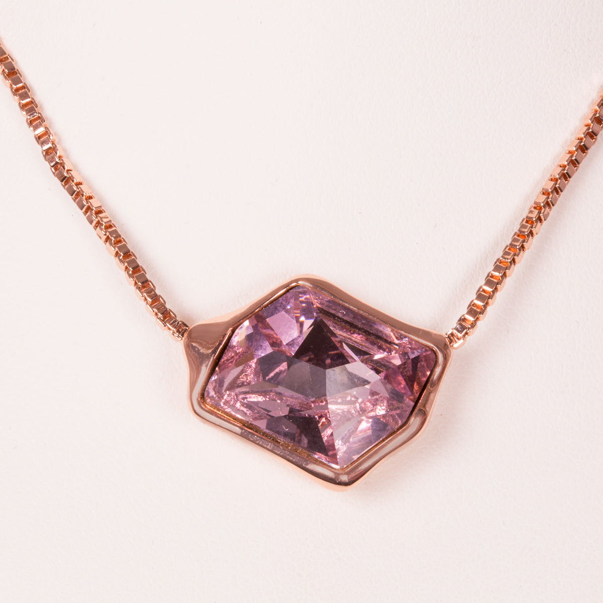 Colgante de Aleación Bañado en Oro con Cristal Emporia® Púrpura