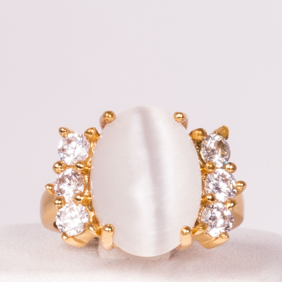 Anillo de Aleación Bañado en Oro con Cristal Emporia® Blanco ( Anillo )