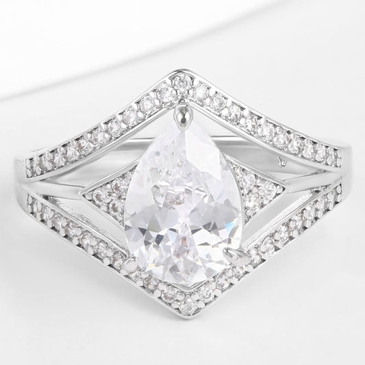 Anillo de Aleación Bañado en Oro con Cristal Emporia® Blanco