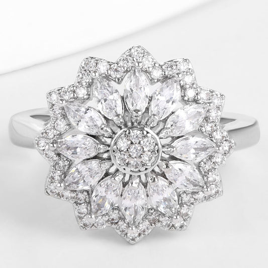 Anillo de Aleación Bañado en Oro con Cristal Emporia® Blanco