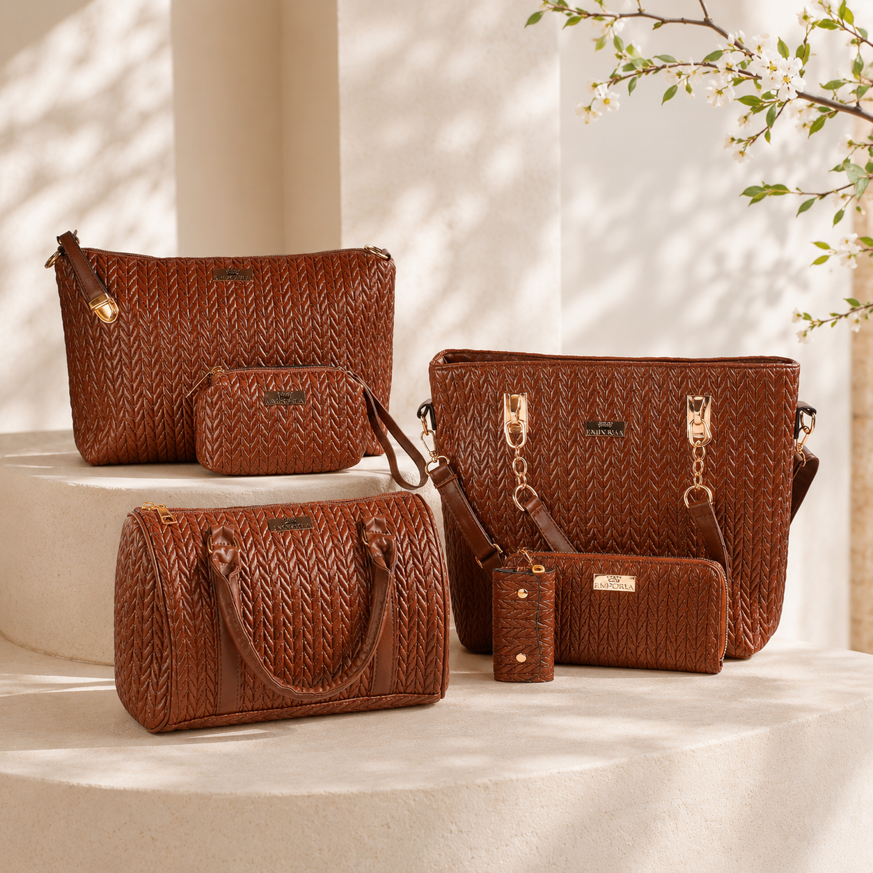 Colección Primavera 2026 de Emporia - "Choco Lux", juego de 6 bolsos; piel sintética, marrón. 10 