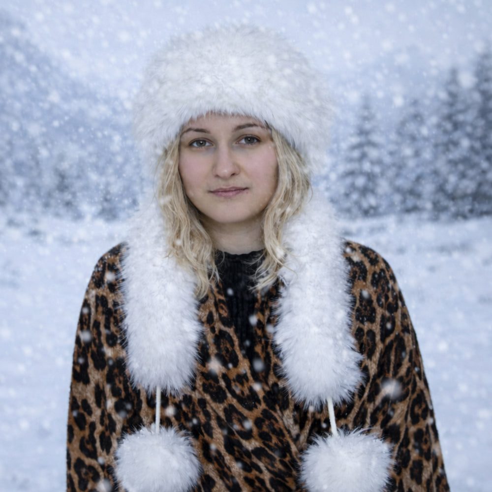 Gorro de invierno de piel sintética blanco con bufanda – talla única