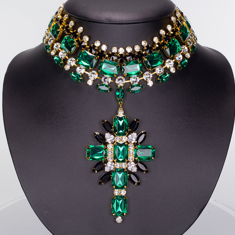 Conjunto de Aleación Bañado en Oro con Cristal Emporia® Verde y Cristal Emporia® Blanco ( Collar +Pendientes ) 4 