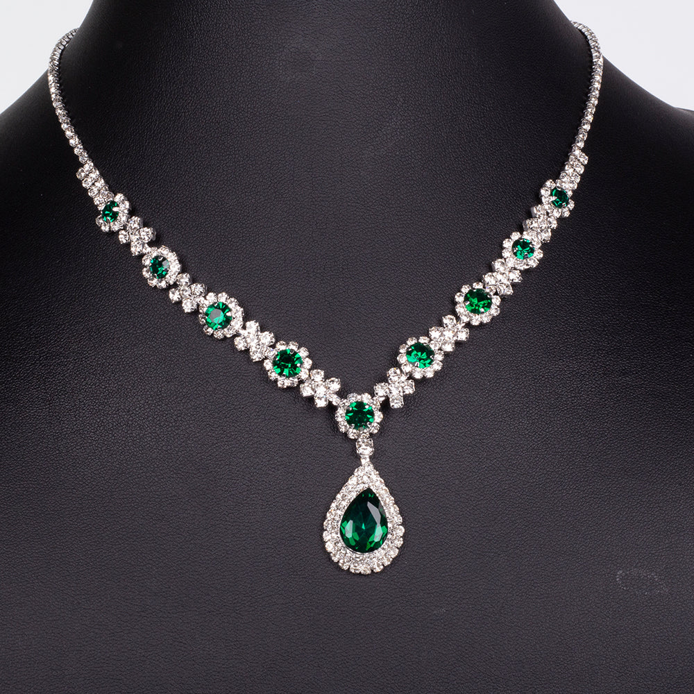 Conjunto de Aleación Bañado en Oro con Cristal Emporia® Verde y Cristal Emporia® Blanco ( Collar +Pendientes +Pulsera +Anillo )