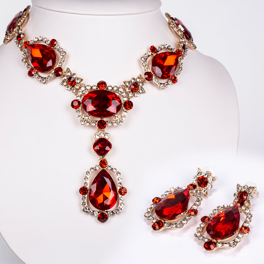 Conjunto de Aleación Bañado en Oro con Cristal Emporia® Rojo y Cristal Emporia® Blanco ( Collar +Pendientes )