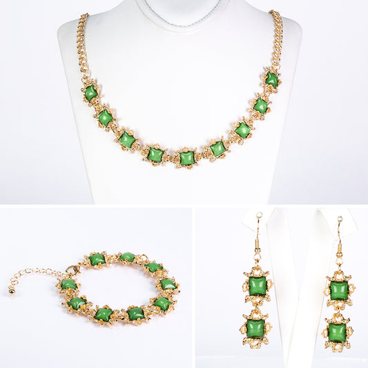 Conjunto de Aleación Bañado en Oro con Cristal Emporia® Verde y Cristal Emporia® Blanco ( Collar +Pendientes +Pulsera )