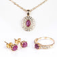 Conjunto de Aleación Bañado en Oro con Rubí y Cristal Emporia® Blanco ( Collar +Pendientes +Anillo +Colgante )