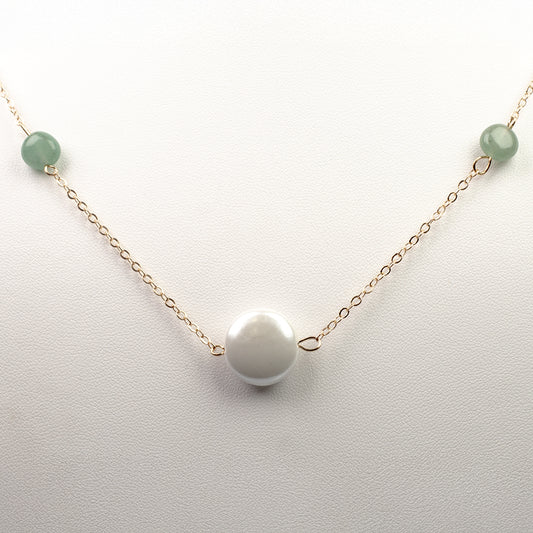 Collar de Aleación Bañado en Oro con Madreperla Blanca y Anenturina Verde