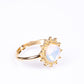 Anillo de Aleación Bañado en Oro con Piedra Lunar