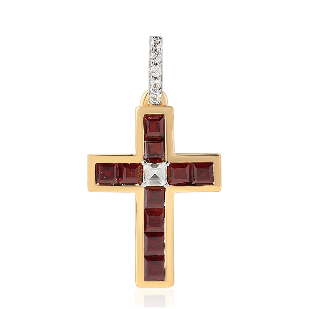 Cruz Colgante de Plata Bañada en Oro con Granate Barton y Topacio Blanco