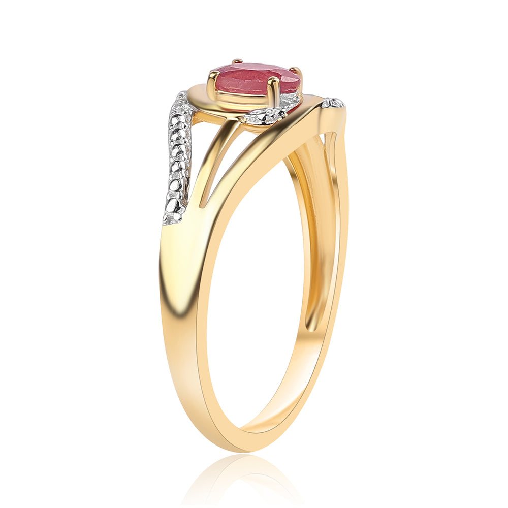 Anillo de Plata Bañada en Oro con Rubí de Mozambique y Topacio Blanco