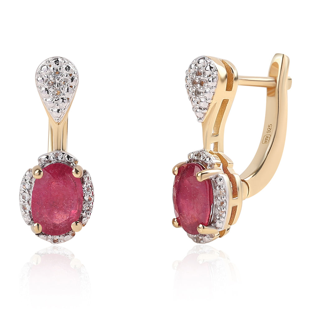 Pendientes de Plata Bañada en Oro con Rubí de Mozambique y Topacio Blanco