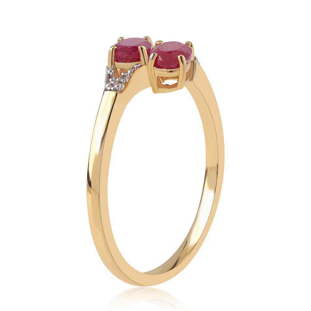 Anillo de Plata Bañada en Oro con Rubí de Mozambique y Topacio Blanco