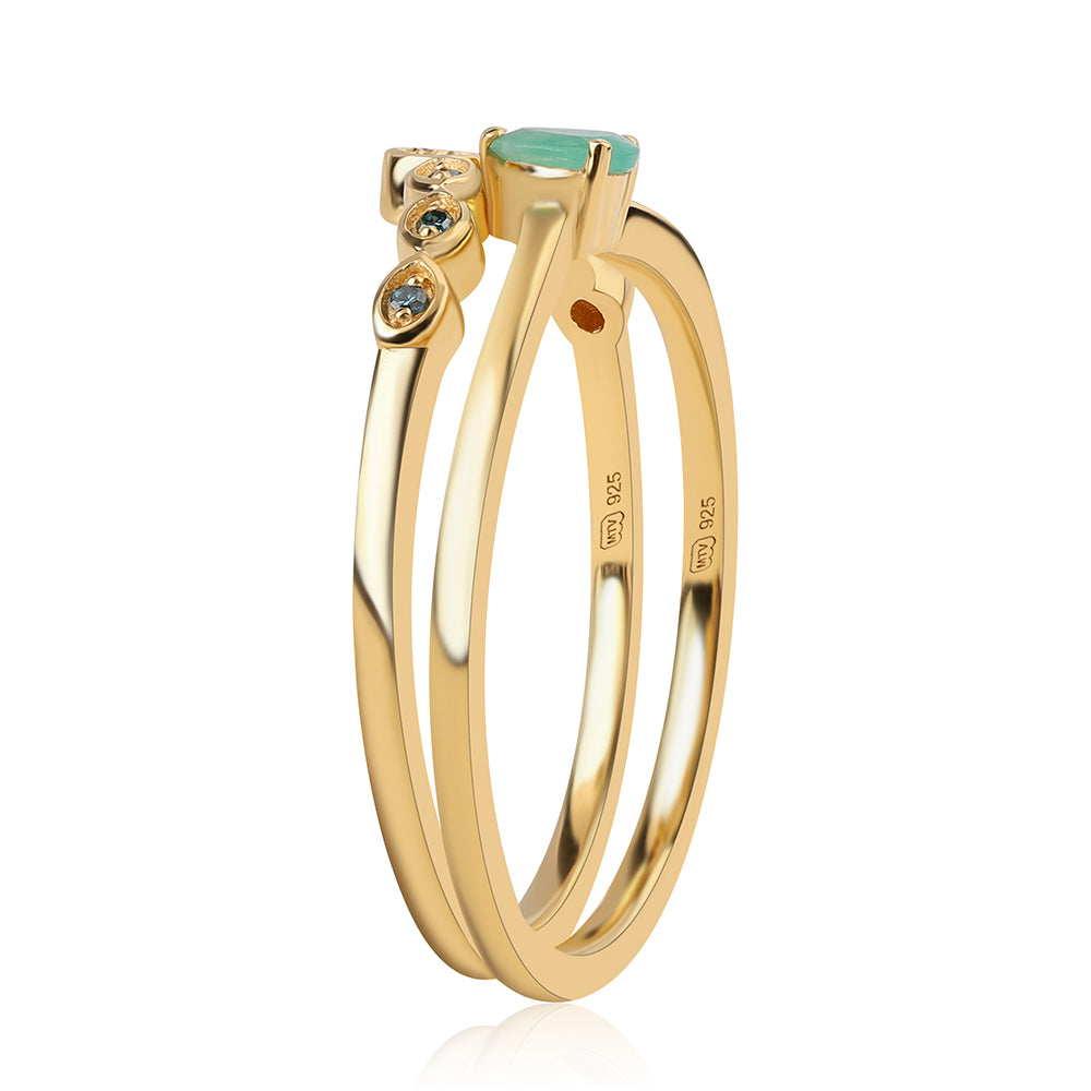 Conjunto de Plata Bañada en Oro con Diamante Azul y Esmeralda de Brasil ( Anillo )