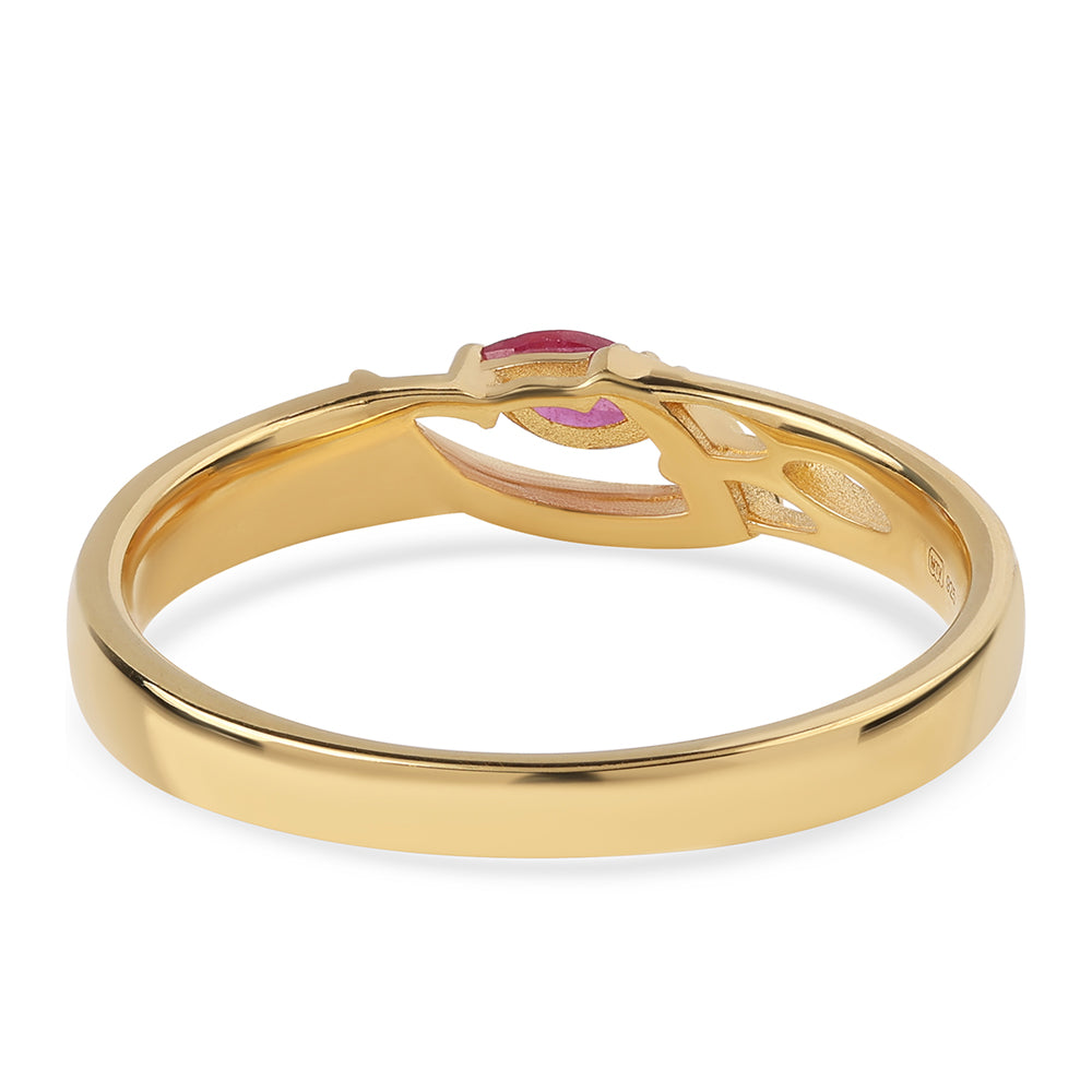 Anillo de Plata Bañada en Oro con Rubí de Mozambique