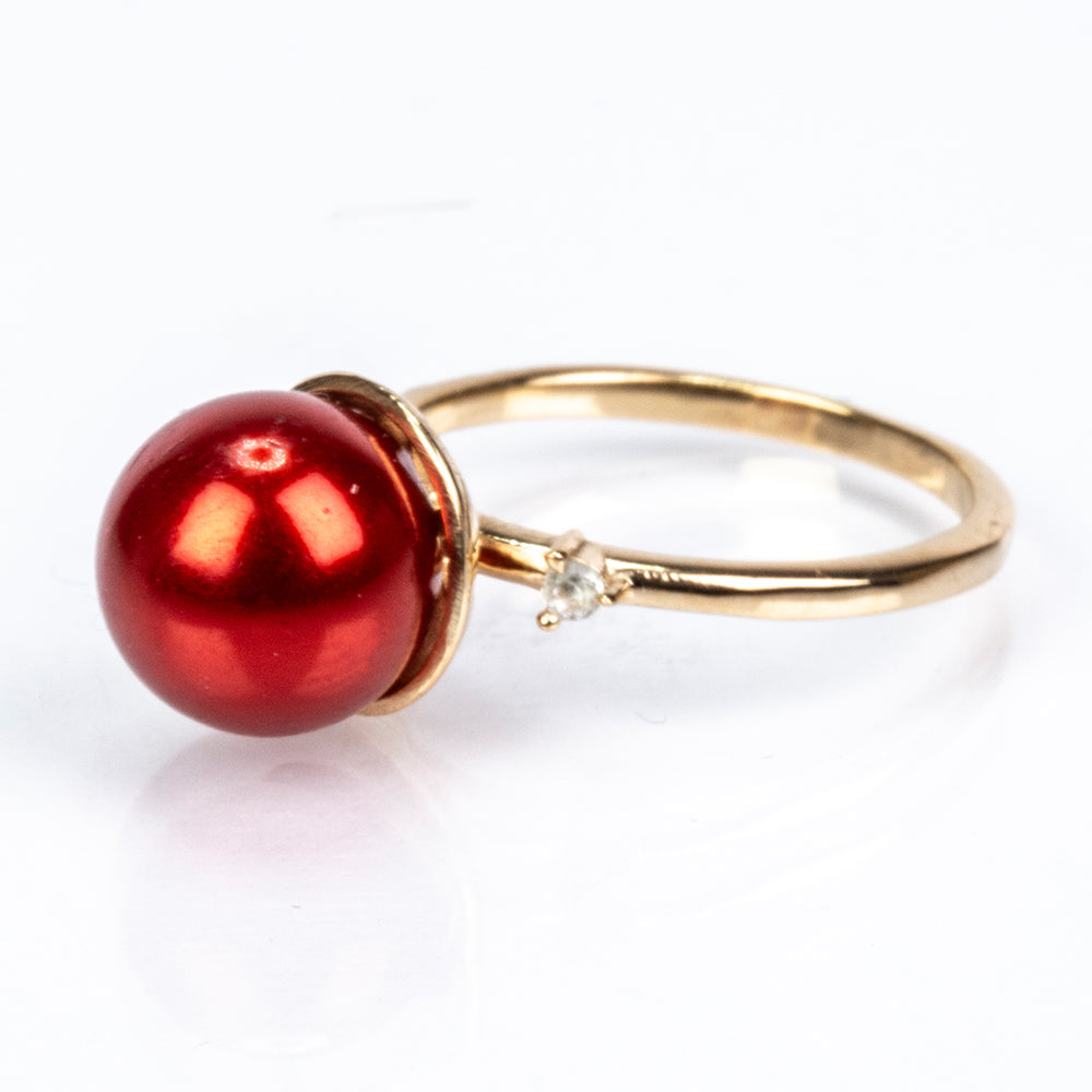 Anillo de Plata Bañada en Oro con Perla roja de río y Topacio Blanco 3 
