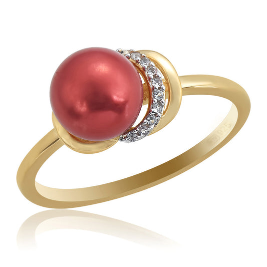 Anillo de Plata Bañada en Oro con Perla roja de río y Topacio Blanco