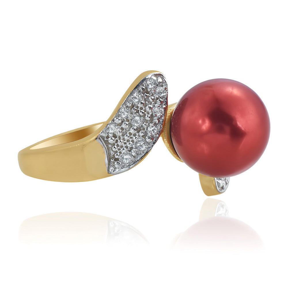 Anillo de Plata Bañada en Oro con Perla roja de río y Topacio Blanco