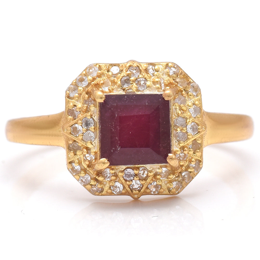 Anillo de Plata Bañada en Oro con Rubí de Madagascar y Topacio Blanco