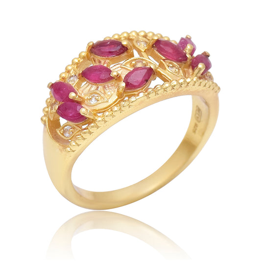 Anillo de Plata Bañada en Oro con Rubí de Madagascar y Topacio Blanco