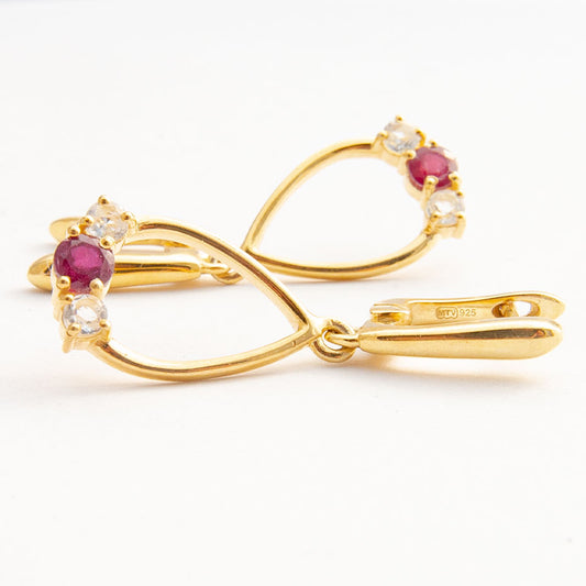Pendientes de Plata Bañada en Oro con Rubí de Madagascar