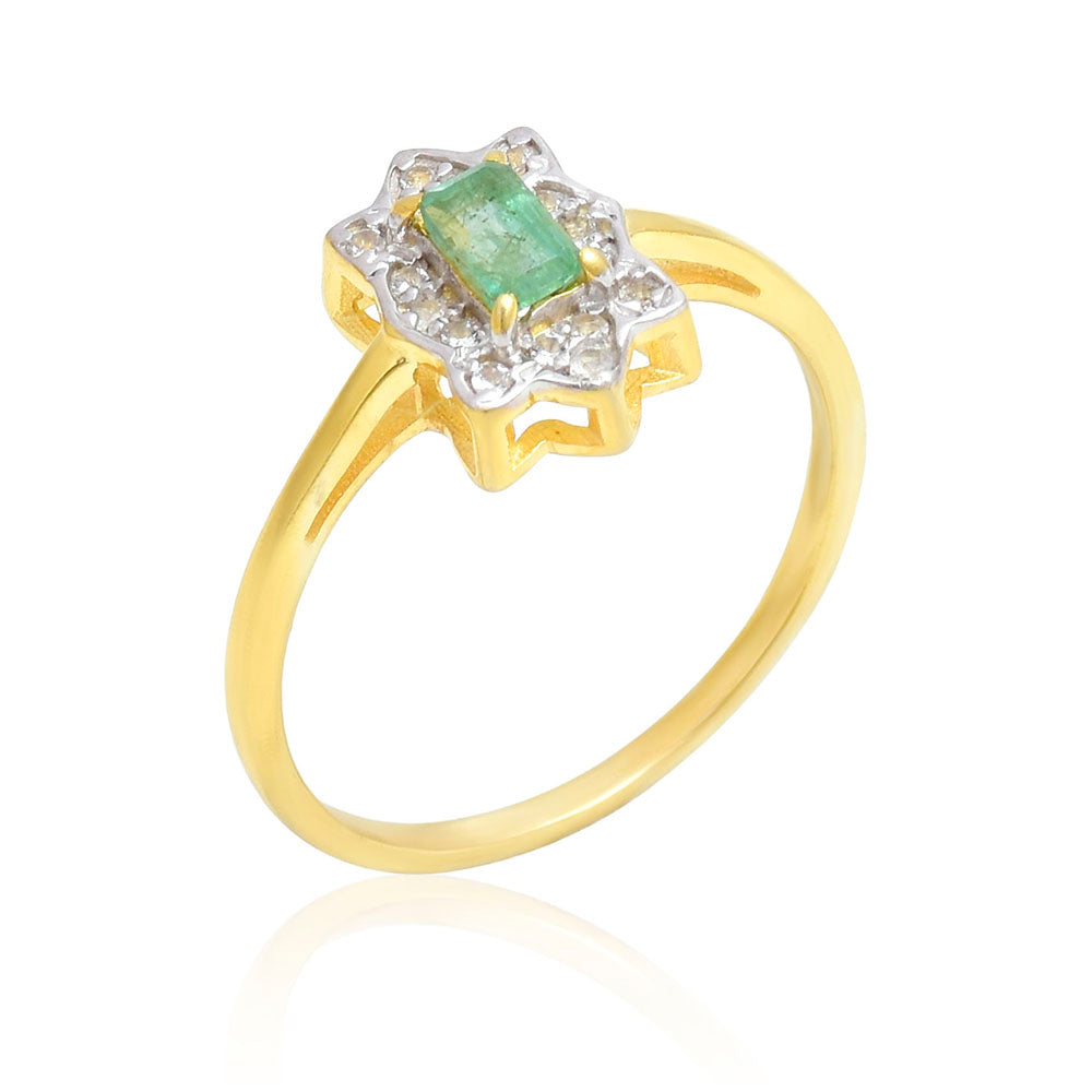 Anillo de Plata Bañada en Oro con Esmeralda de Brasil y Topacio Blanco