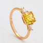 Anillo de Aleación Bañado en Oro con Cristal Emporia® Amarillo y Cristal Emporia® Blanco