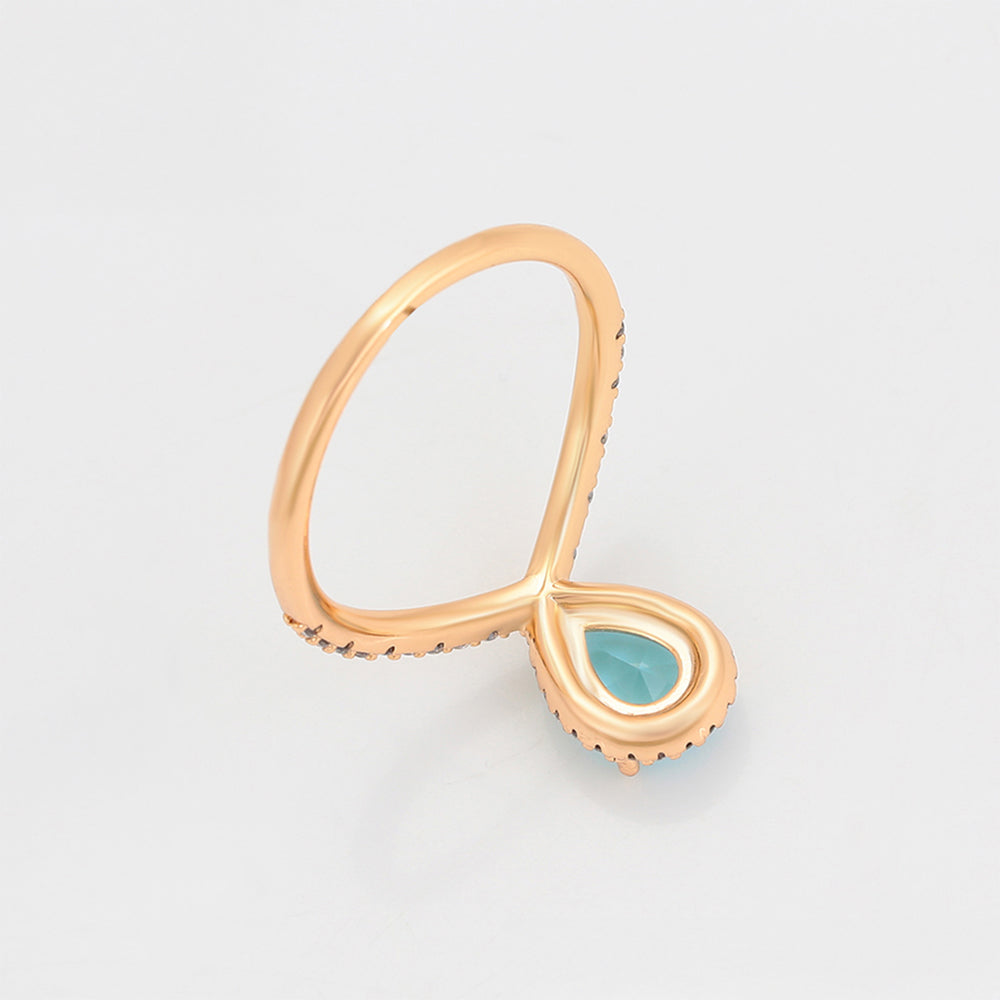 Anillo de Aleación Bañado en Oro con Cristal Emporia® Azul y Cristal Emporia® Blanco