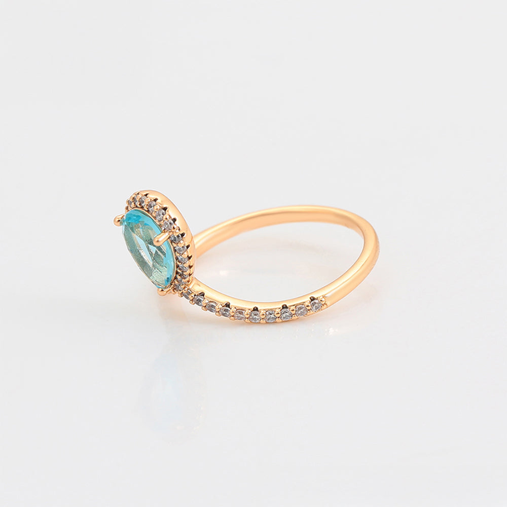 Anillo de Aleación Bañado en Oro con Cristal Emporia® Azul y Cristal Emporia® Blanco