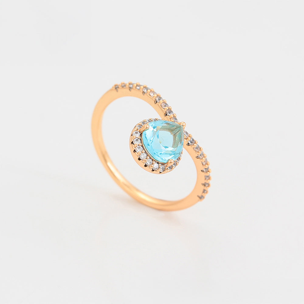 Anillo de Aleación Bañado en Oro con Cristal Emporia® Azul y Cristal Emporia® Blanco 7 