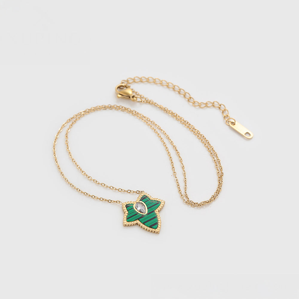 Conjunto de Aleación Bañado en Oro con Cristal Emporia® Verde y Cristal Emporia® Blanco ( Collar +Pendientes ) 6 