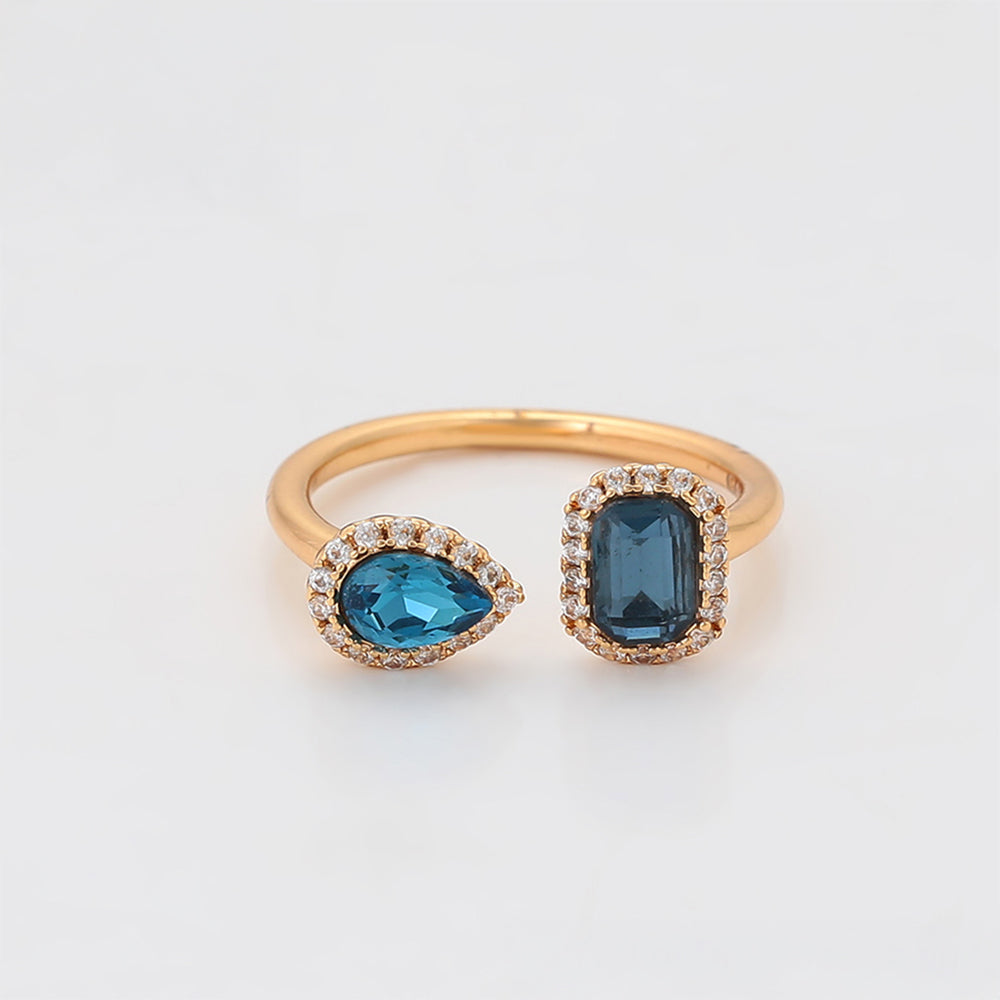 Anillo de Aleación Bañado en Oro con Cristal Emporia® Azul y Cristal Emporia® Blanco