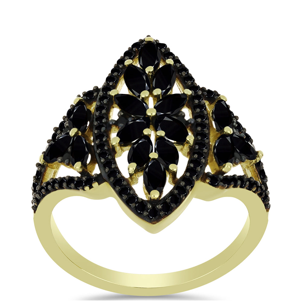 Anillo de Plata Bañada en Oro con Espinela Negra 3 