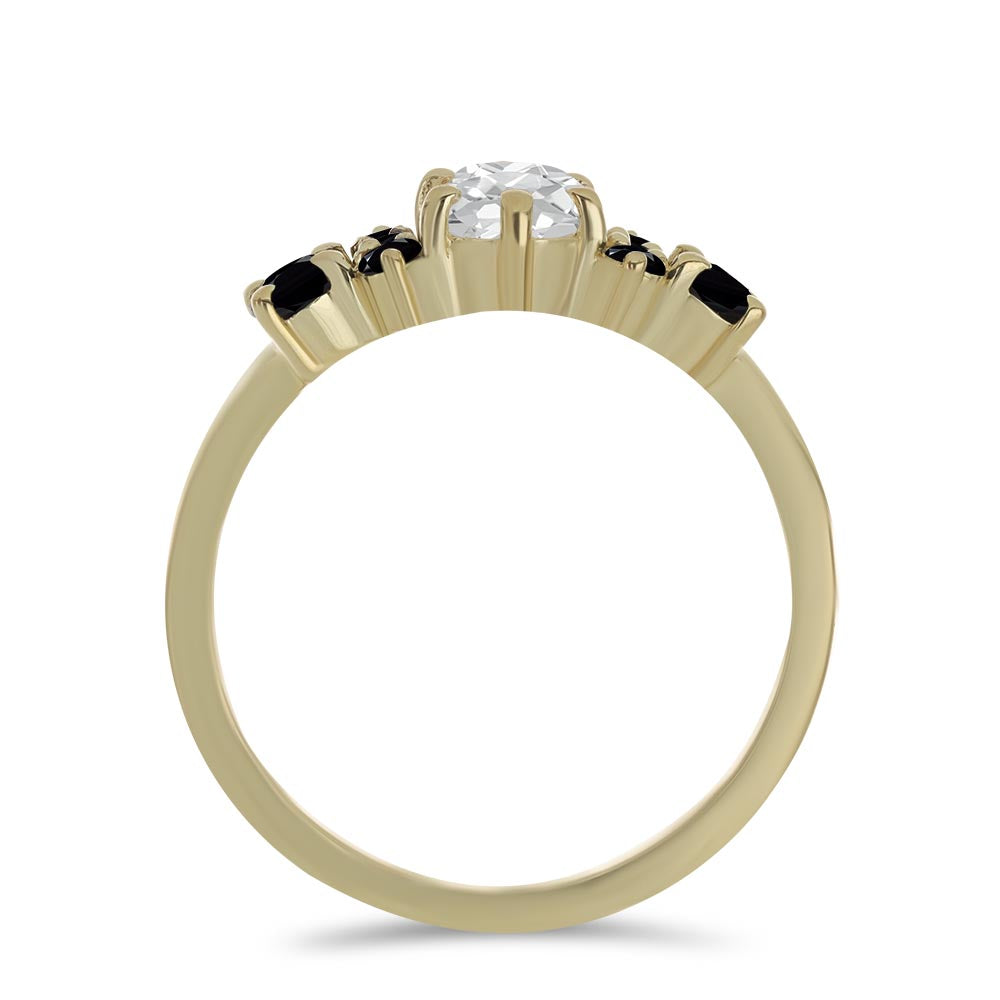 Anillo de Plata Bañada en Oro con Espinela Negra y Topacio Blanco