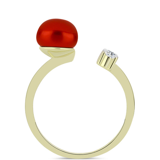 Anillo de Plata Bañada en Oro con Perla roja de río y Topacio Blanco