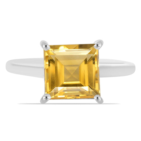 Anillo de Plata con Citrino de los Montes Urales