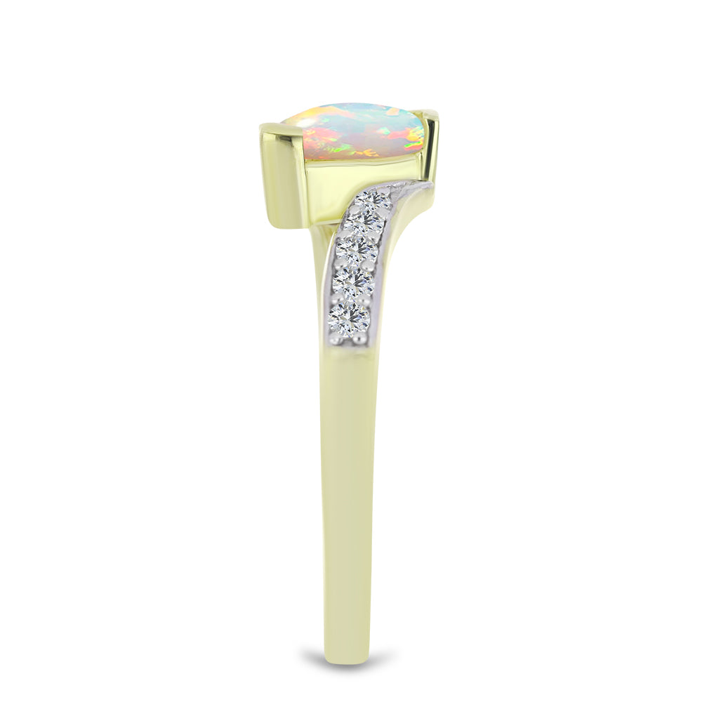 Anillo de Plata Bañada en Oro con Ópalo Etíope de Lega Dembi y Topacio Blanco