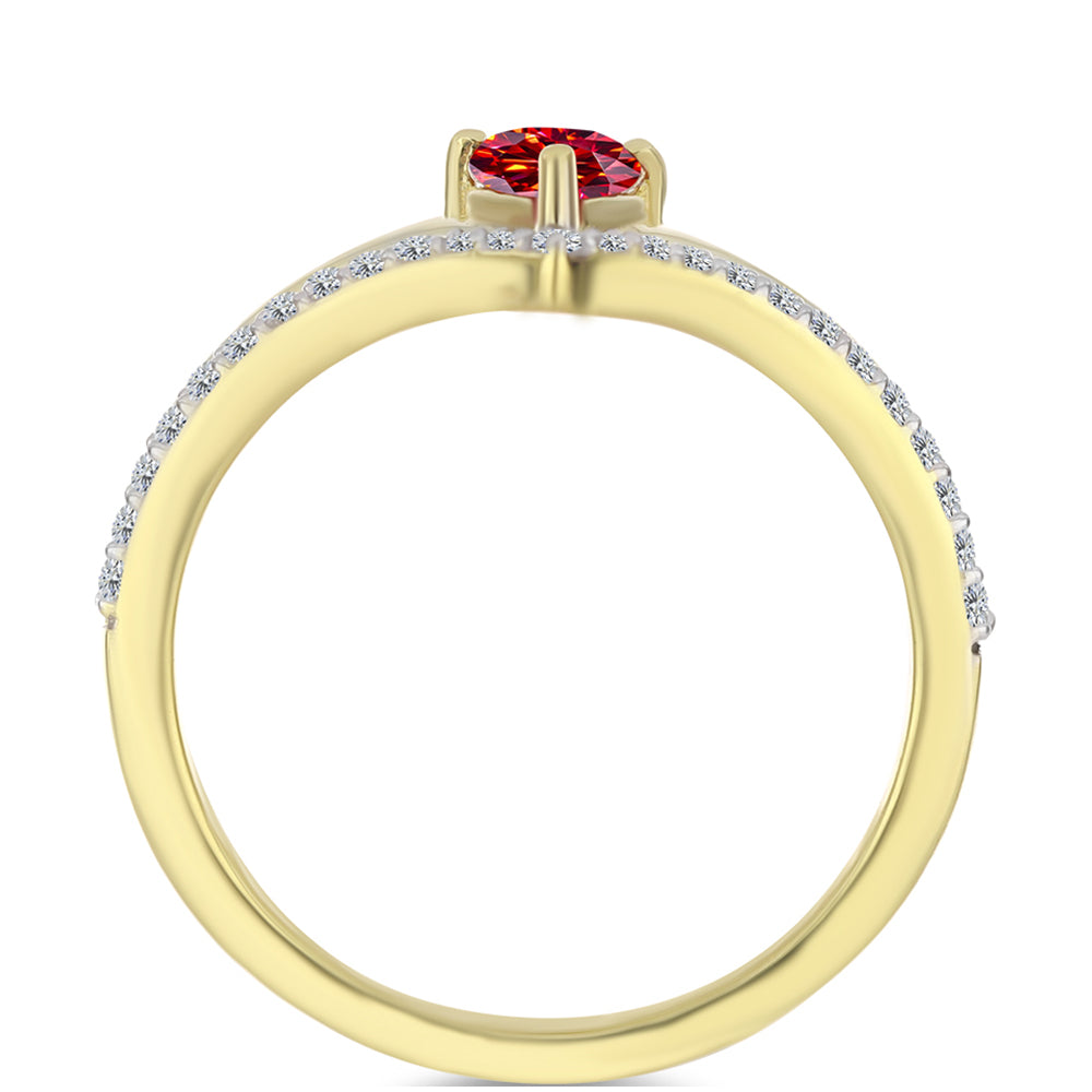 Anillo de Plata Bañada en Oro con Majestuosa moisanita roja y Topacio Blanco 2 