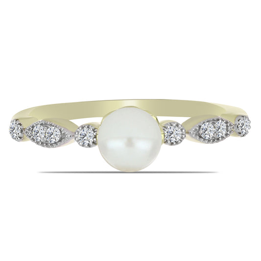 Anillo de Plata Bañada en Oro con Perla blanca de agua dulce y Topacio Blanco