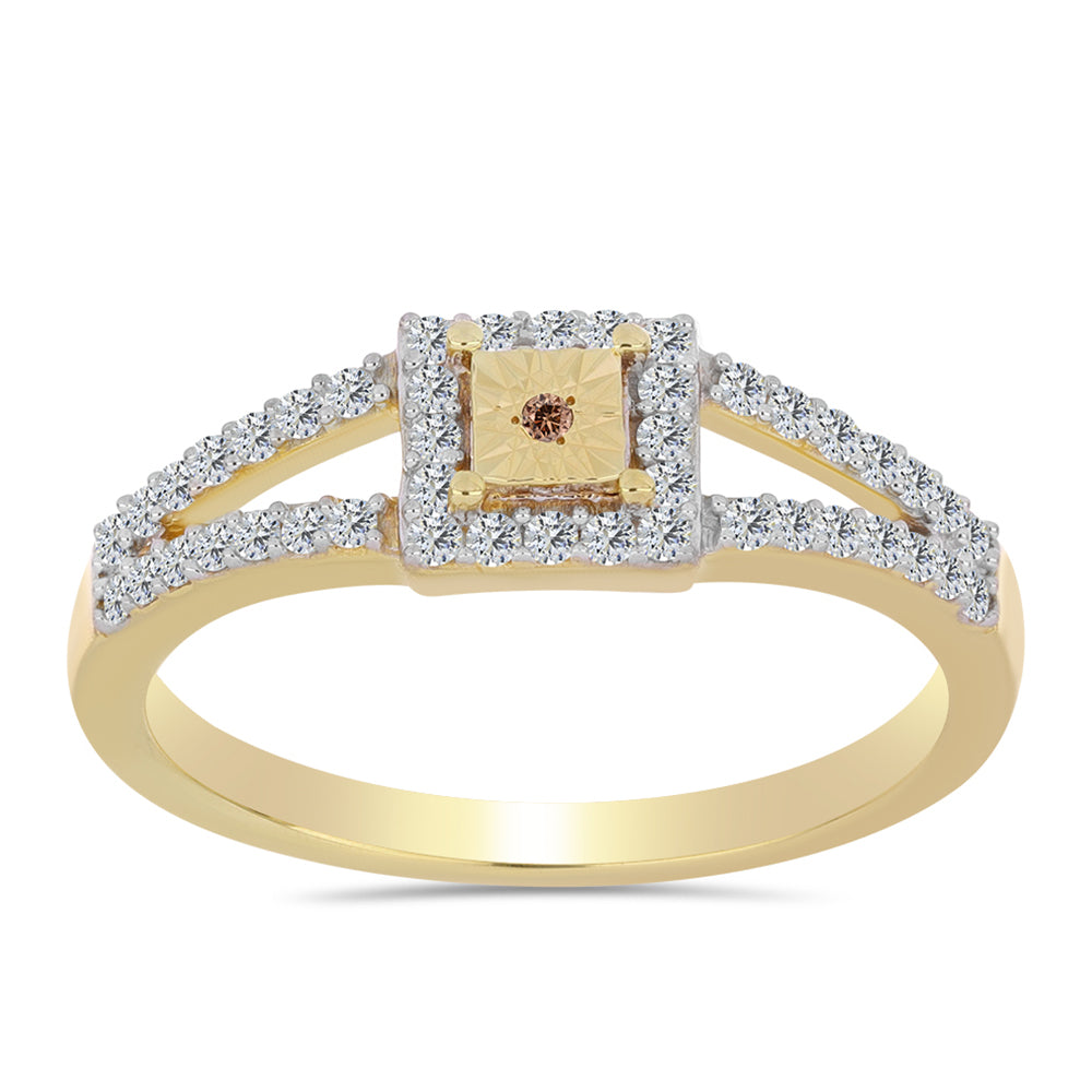 Anillo de Plata Bañada en Oro con Diamante Cognac y Topacio Blanco