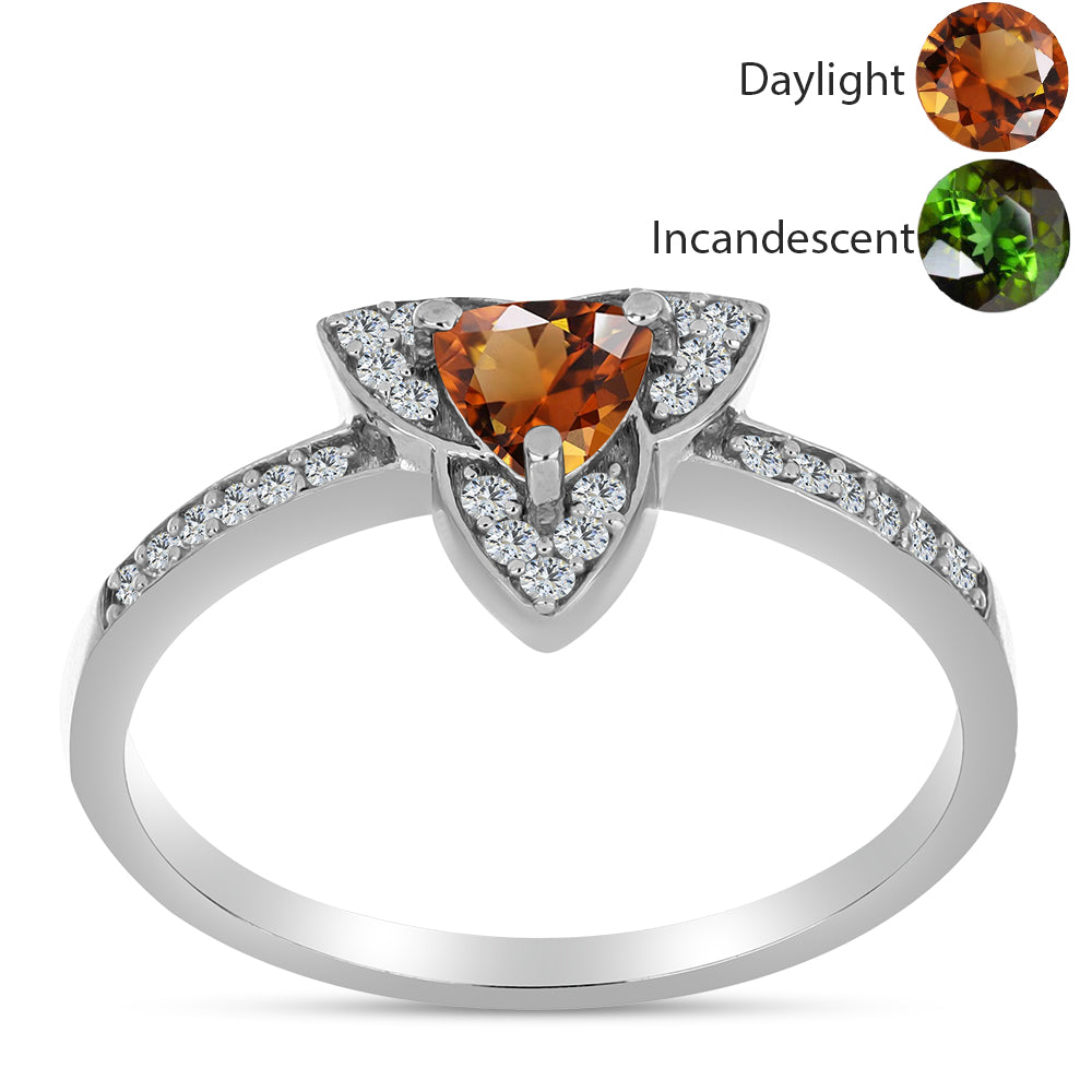 Anillo de Plata con Zultanita de Anatolia certificado y cultivado en laboratorio y Topacio Blanco