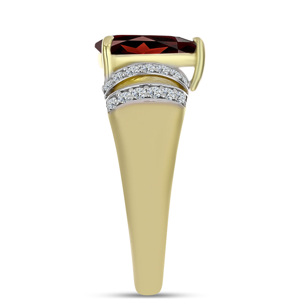 Anillo de Plata Bañada en Oro con Granate Barton y Topacio Blanco