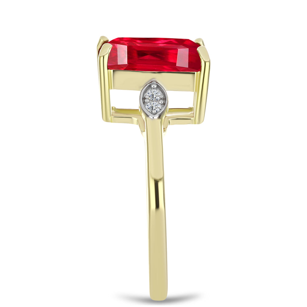 Anillo de Plata Bañada en Oro con Ágata Roja y Topacio Blanco