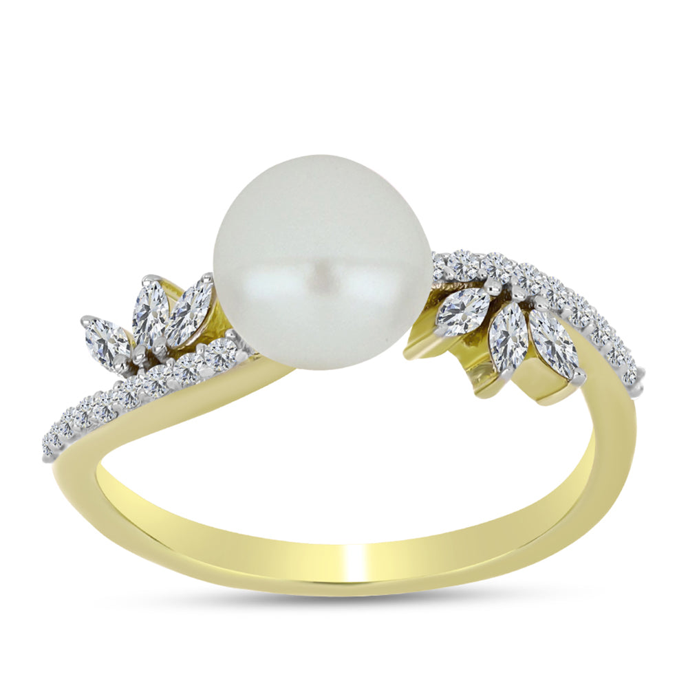 Anillo de Plata Bañada en Oro con Perla de Agua Dulce y Zircón Blanco